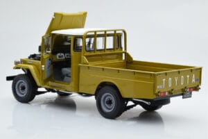 Toyota Land Cruiser 40 4x4 Pickup Oliven Kyosho 1:18 08958K Metal — billede 3 af 8