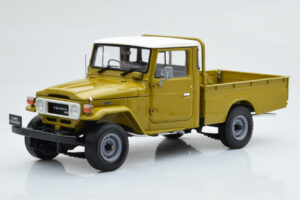 Toyota Land Cruiser 40 4x4 Pickup Oliven Kyosho 1:18