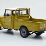 Toyota Land Cruiser 40 4x4 Pickup Oliven Kyosho 1:18 - image 7 of 8