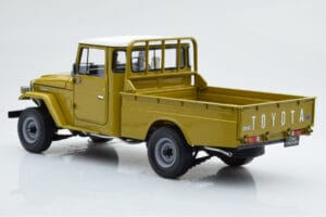 Toyota Land Cruiser 40 4x4 Pickup Oliven Kyosho 1:18 08958K Metal — billede 7 af 8