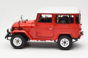Toyota Land Cruiser FJ40 Van Rød Kyosho 1:18 08971R Metal — billede 4 af 8