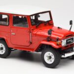 Toyota Land Cruiser FJ40 Van Rød Kyosho 1:18 08971R - image 6 of 8