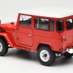 Toyota Land Cruiser FJ40 Van Rød Kyosho 1:18 08971R - image 7 of 8
