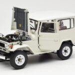 Toyota Land Cruiser FJ40 Van Hvid Kyosho 1:18 08971W - image 2 of 8