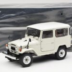 Toyota Land Cruiser FJ40 Van Hvid Kyosho 1:18 08971W - image 8 of 8