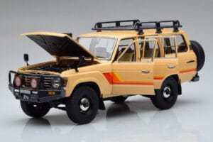 Toyota Land Cruiser 60 Beige Med Ekstraudstyr Kyosho 1:18 08956XBE Metal — billede 2 af 12