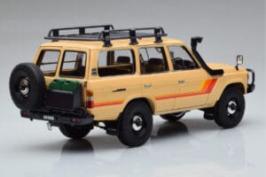 Toyota Land Cruiser 60 Beige Med Ekstraudstyr Kyosho 1:18 08956XBE Metal — billede 3 af 12