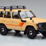 Toyota Land Cruiser 60 Beige Med Ekstraudstyr Kyosho 1:18 - image 5 of 12