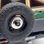 Toyota Land Cruiser 60 Beige Med Ekstraudstyr Kyosho 1:18 - image 7 of 12