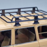 Toyota Land Cruiser 60 Beige Med Ekstraudstyr Kyosho 1:18 - image 8 of 12
