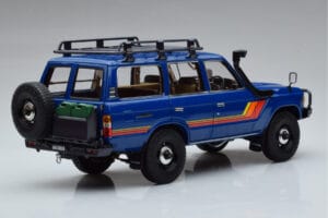Toyota Land Cruiser 60 Blå Med Ekstraudstyr Kyosho 1:18 08956XBL Metal — billede 3 af 11