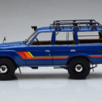 Toyota Land Cruiser 60 Blå Med Ekstraudstyr Kyosho 1:18 - image 4 of 11
