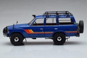 Toyota Land Cruiser 60 Blå Med Ekstraudstyr Kyosho 1:18 08956XBL Metal — billede 4 af 11