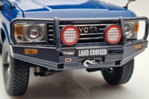 Toyota Land Cruiser 60 Blå Med Ekstraudstyr Kyosho 1:18 08956XBL Metal — billede 8 af 11