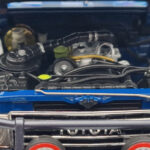 Toyota Land Cruiser 60 Blå Med Ekstraudstyr Kyosho 1:18 - image 9 of 11