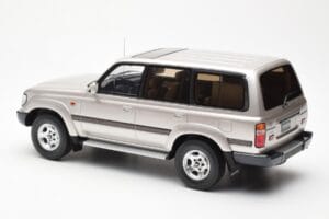 Toyota Land Cruiser HDJ80 Beige Metallic Otto 1:18 OT438 Resin — billede 5 af 6
