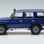 Toyota Land Cruiser J76 Blå Almost Real 1:18 - image 4 of 7