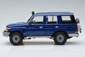 Toyota Land Cruiser J76 Blå Almost Real 1:18 870101 Metal — billede 4 af 7