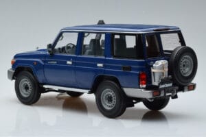 Toyota Land Cruiser J76 Blå Almost Real 1:18 870101 Metal — billede 6 af 7
