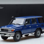 Toyota Land Cruiser J76 Blå Almost Real 1:18 - image 7 of 7