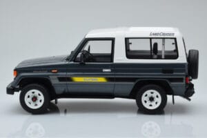Toyota Land Cruiser LJ73 Grå Otto 1:18 OT437 Resin — billede 3 af 6