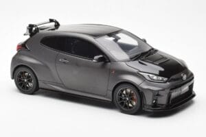 Toyota GR Yaris Circuit Package Sort Otto 1:18 OT1046 Metal — billede 4 af 6