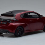 Toyota GR Yaris Rød Otto 1:18 - image 2 of 6