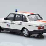 Volvo 240 GL Politi Belgien Minichamps 1:18 - image 5 of 6