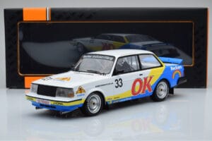 Volvo 240 Turbo Beckers #33 Andersson / Petersson / Linder ETCC Zolder 1985 IXO 1:18 18RMC105B Metal — billede 6 af 6