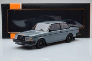 Volvo 240 Turbo Grå IXO 1:18 18CMC089 Metal — billede 6 af 6