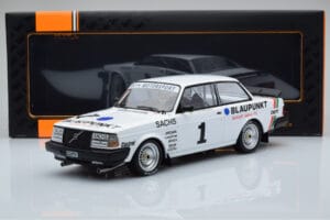 Volvo 240 Turbo IPS Racing Blaupunkt #1 P. Stureson DTM Zolder 1986 IXO 1:18 18RMC106 Metal — billede 6 af 6