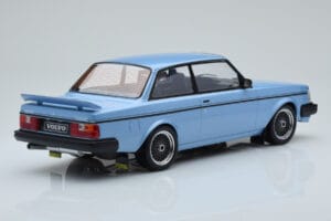 Volvo 240 Turbo Lyseblå IXO 1:18 18MCC090 Metal — billede 2 af 6