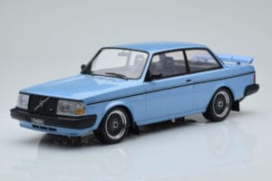 Volvo 240 Turbo Lyseblå IXO 1:18 18MCC090