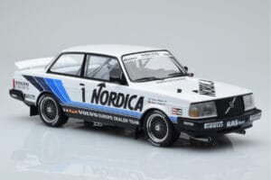 Volvo 240 Turbo Nordica #1 J. Cecotto / A. Olafsson ETCC Brno 1986 IXO 1:18 18RMC087 Metal — billede 4 af 6