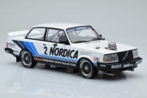 Volvo 240 Turbo Nordica #2 U. Granberg / T. Lindstrom ETCC Brno 1986 IXO 1:18 18RMC088 Metal — billede 4 af 6