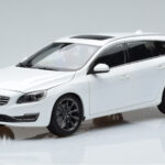 Volvo V60 D3 Crystal Hvid FAW 1:18