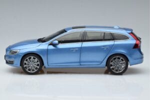 Volvo V60 D3 Power Blå FAW 1:18 9430839 Metal — billede 4 af 7