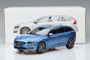 Volvo V60 D3 Power Blå FAW 1:18 9430839 Metal — billede 7 af 7