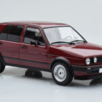 Volkswagen Golf GTI Mk2 Rød MCG 1:18 - image 4 of 6