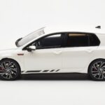 Volkswagen Golf GTI Mk8 Clubsport Hvid Otto 1:18 - image 3 of 6