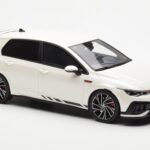 Volkswagen Golf GTI Mk8 Clubsport Hvid Otto 1:18 - image 4 of 6