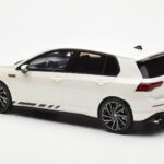 Volkswagen Golf GTI Mk8 Clubsport Hvid Otto 1:18 - image 5 of 6