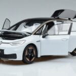 Volkswagen ID.3 Hvid FAW 1:18 ZVN000001WEI Metal - image 2 of 7