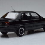 Volkswagen Jetta Mk2 Sort Otto 1:18 - image 2 of 6