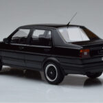 Volkswagen Jetta Mk2 Sort Otto 1:18 - image 5 of 6