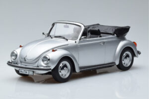Volkswagen Beetle 1303 Cabriolet Sølv Norev 1:18