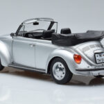 Volkswagen Beetle 1303 Cabriolet Sølv Norev 1:18 - image 5 of 6