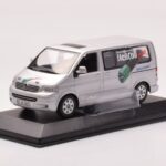 Volkswagen Multivan T5 Sølv Heli Coil Edition Minichamps 1:43 - image 2 of 4