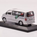 Volkswagen Multivan T5 Sølv Heli Coil Edition Minichamps 1:43 - image 3 of 4