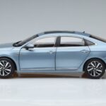 Volkswagen Passat B8 Blå FAW 1:18 ZVF000003A Metal - image 4 of 7